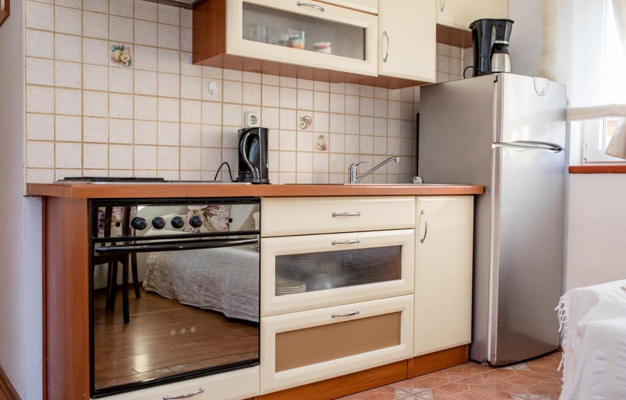 Apartments Vladimir 2836 Palit Kültér fotó